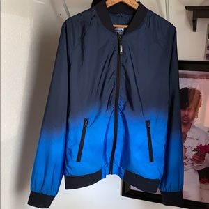 Men’s AE M windbreaker.  Navy/blue ombré.